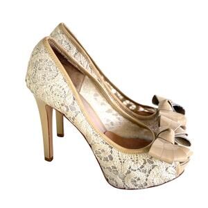 Joan & David Da Cutie Platform Lace Heels 8.5 White Cream Pumps Academia Wedding